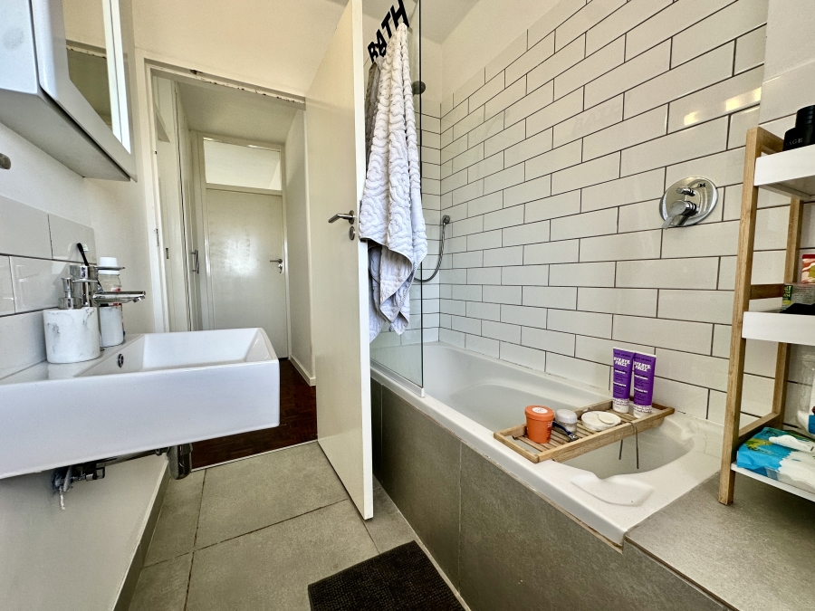 2 Bedroom Property for Sale in Wynberg Upper Western Cape